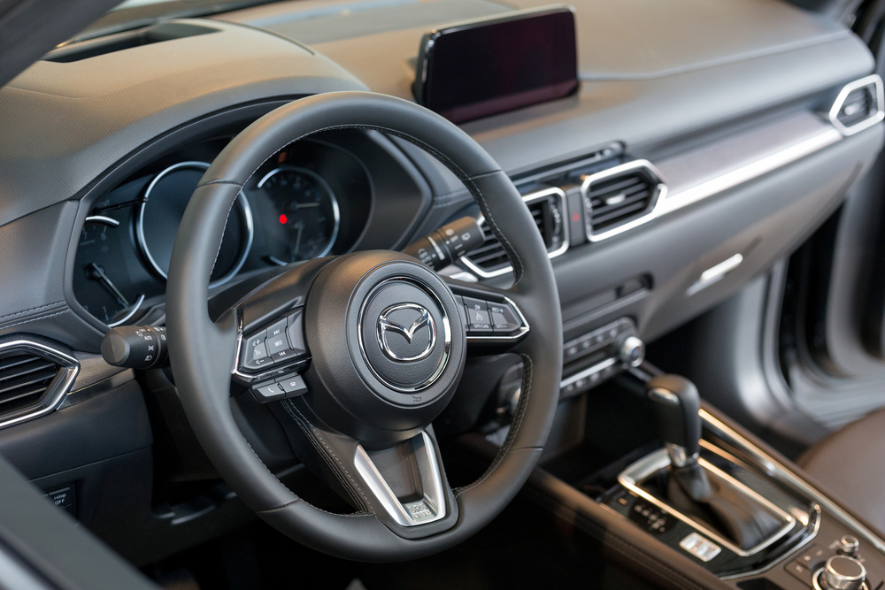  7 características de seguridad del automóvil que encontrará en los vehículos Mazda actuales - Rochester Mazda Blog