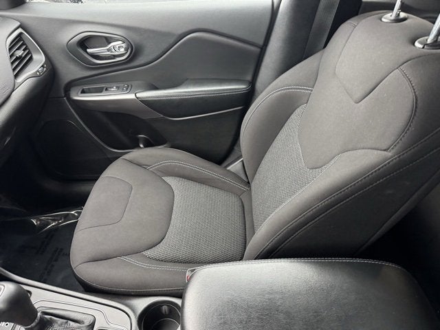 2021 Jeep Cherokee Sport