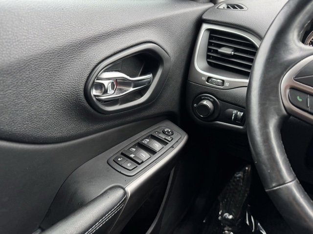 2021 Jeep Cherokee Sport