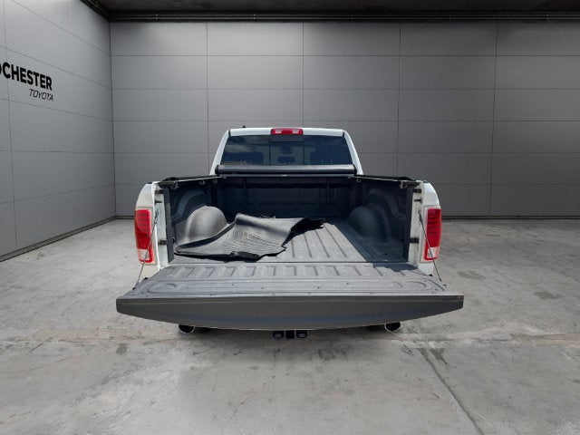 2017 RAM 1500 Laramie Crew Cab 4x4 5'7" Box