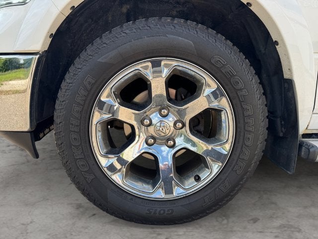 2017 RAM 1500 Laramie Crew Cab 4x4 5'7" Box