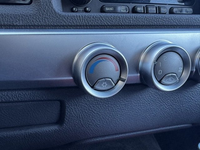 2004 Chevrolet SSR LS