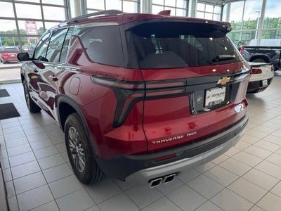 2025 Chevrolet Traverse LT