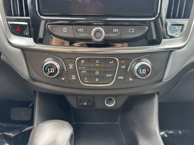 2021 Chevrolet Traverse LT Leather