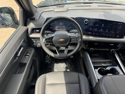 2025 Chevrolet Suburban LT
