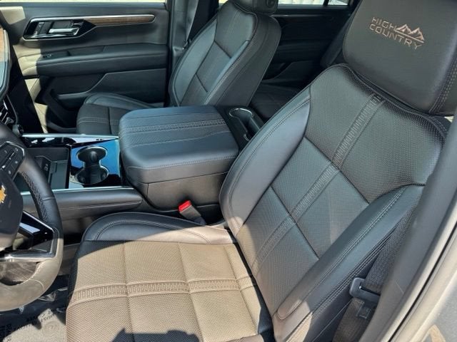 2025 Chevrolet Suburban High Country