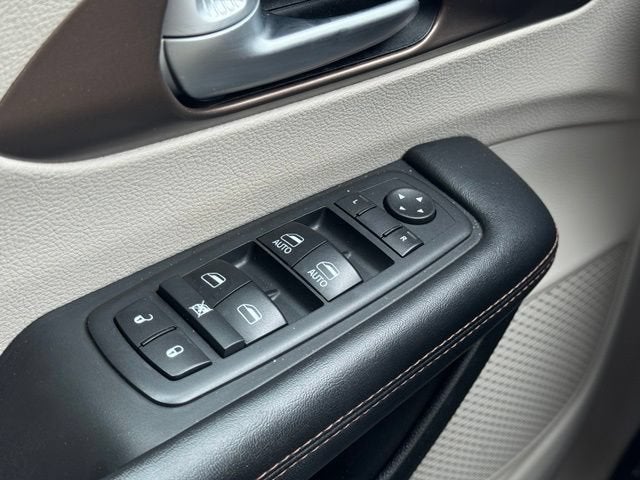 2017 Chrysler Pacifica Touring