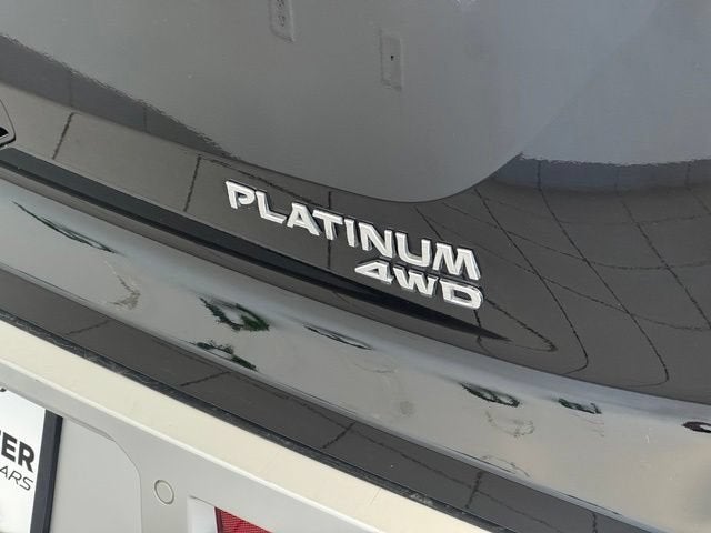 2025 Nissan Pathfinder Platinum 4WD