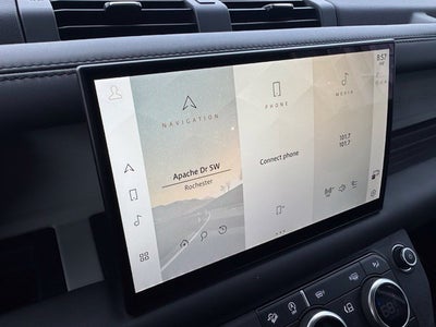 2023 Land Rover Defender 130 SE
