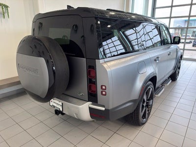 2023 Land Rover Defender 130 SE
