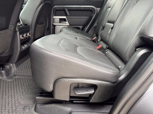 2023 Land Rover Defender 130 SE