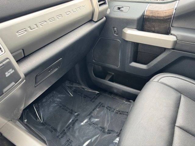 2022 Ford F-350SD Lariat