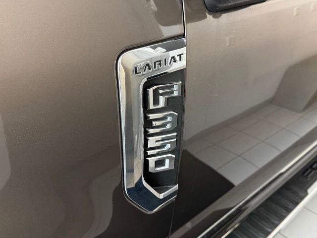 2022 Ford F-350SD Lariat