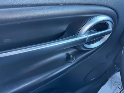 2004 Chevrolet SSR Base