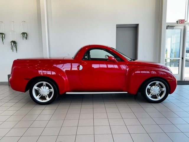 2004 Chevrolet SSR Base