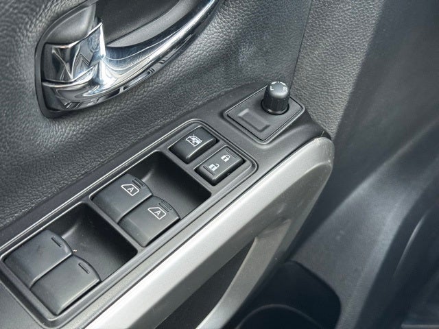 2020 Nissan Titan Base