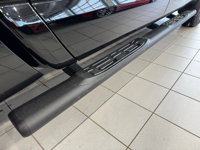 2020 Nissan Titan Base