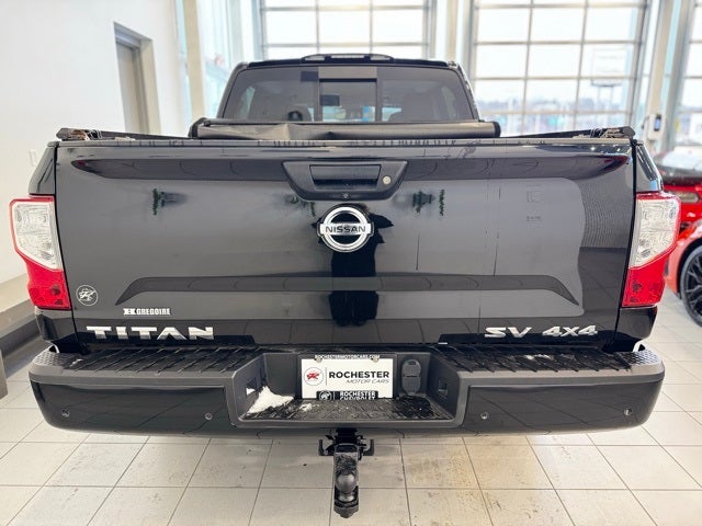 2020 Nissan Titan Base