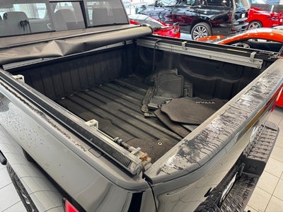 2020 Nissan Titan Base