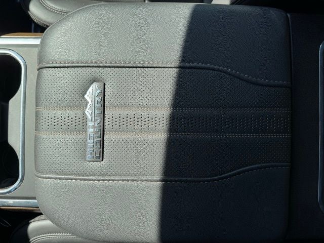 2025 Chevrolet Silverado 3500HD High Country