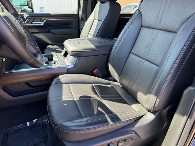 2025 Chevrolet Silverado 3500HD High Country