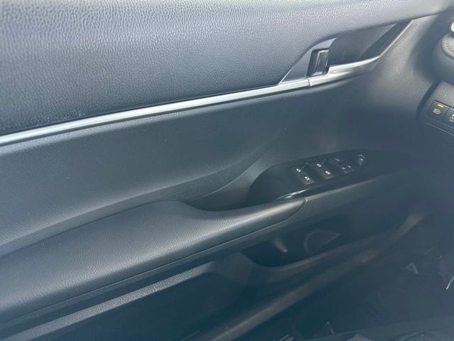 2018 Toyota Camry Hybrid LE