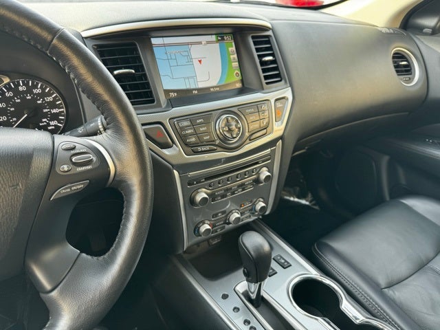 2020 Nissan Pathfinder SL