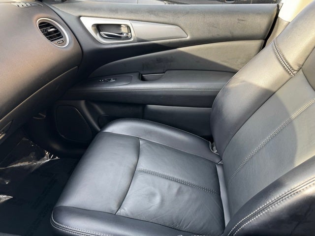 2020 Nissan Pathfinder SL