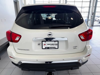 2020 Nissan Pathfinder SL