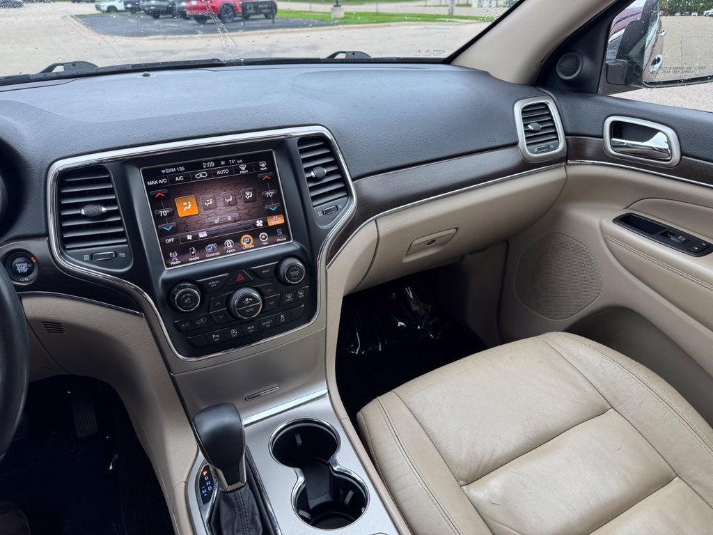 Used 2017 Jeep Grand Cherokee Limited with VIN 1C4RJFBG6HC863378 for sale in Rochester, Minnesota