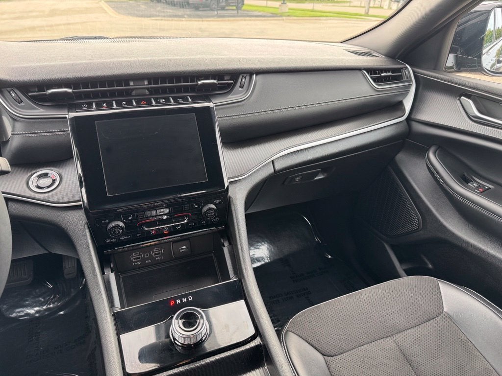 Used 2024 Jeep Grand Cherokee Altitude with VIN 1C4RJHAG1RC232990 for sale in Rochester, Minnesota