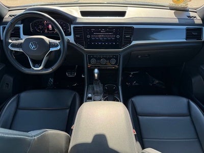 2022 Volkswagen Atlas Cross Sport 2.0T SEL R-Line