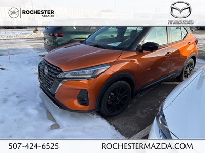 2022 Nissan Kicks SR