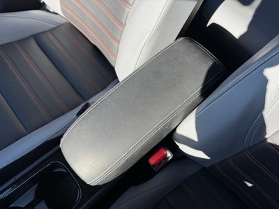 2022 Nissan Kicks SR