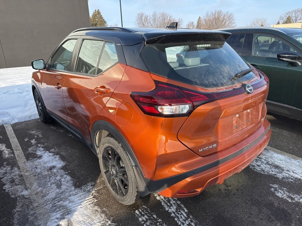 2022 Nissan Kicks SR