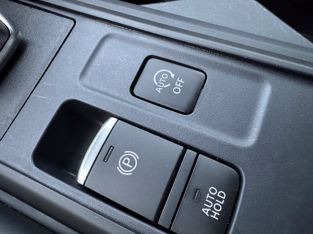 2025 Nissan Pathfinder S