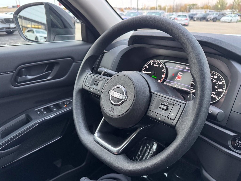 2025 Nissan Pathfinder S