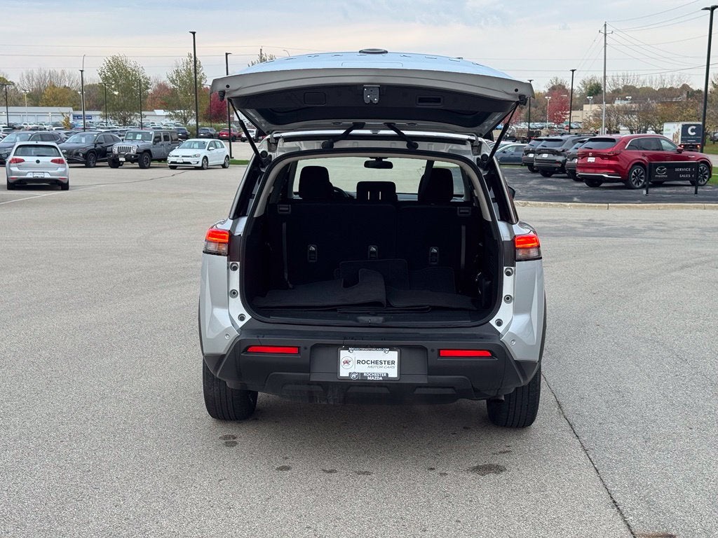 2025 Nissan Pathfinder S