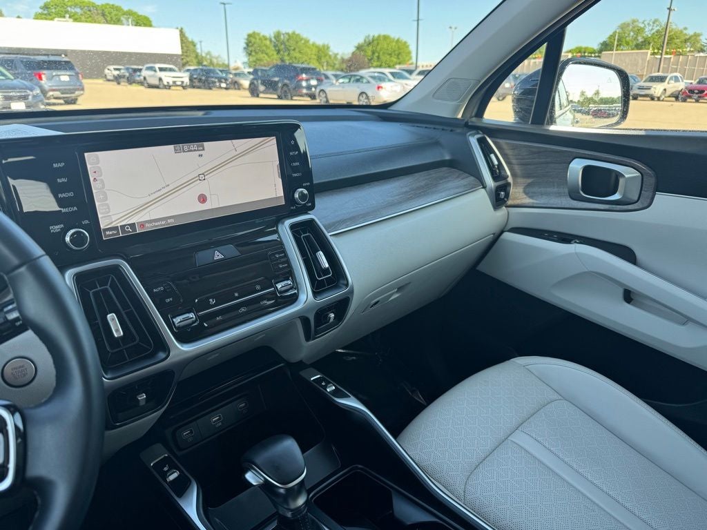 2022 Kia Sorento X-Line S - Photo 19