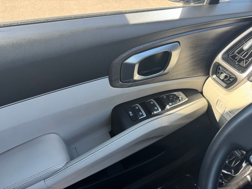 2022 Kia Sorento X-Line S - Photo 26