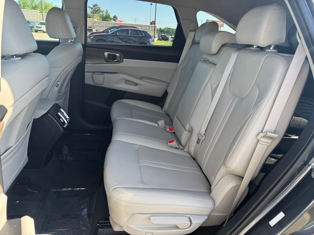 2022 Kia Sorento X-Line S - Photo 8