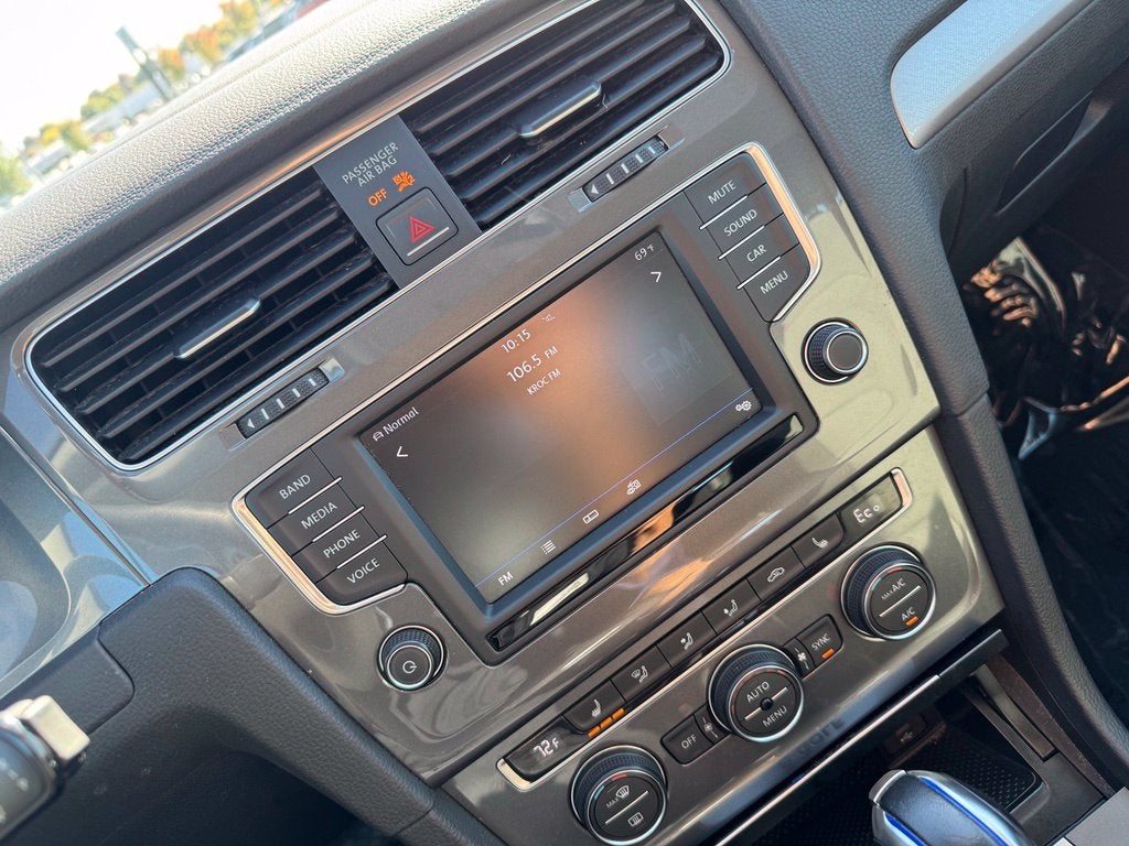 2016 Volkswagen e-Golf SE
