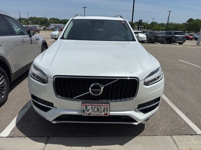 2017 Volvo XC90 T6 Momentum