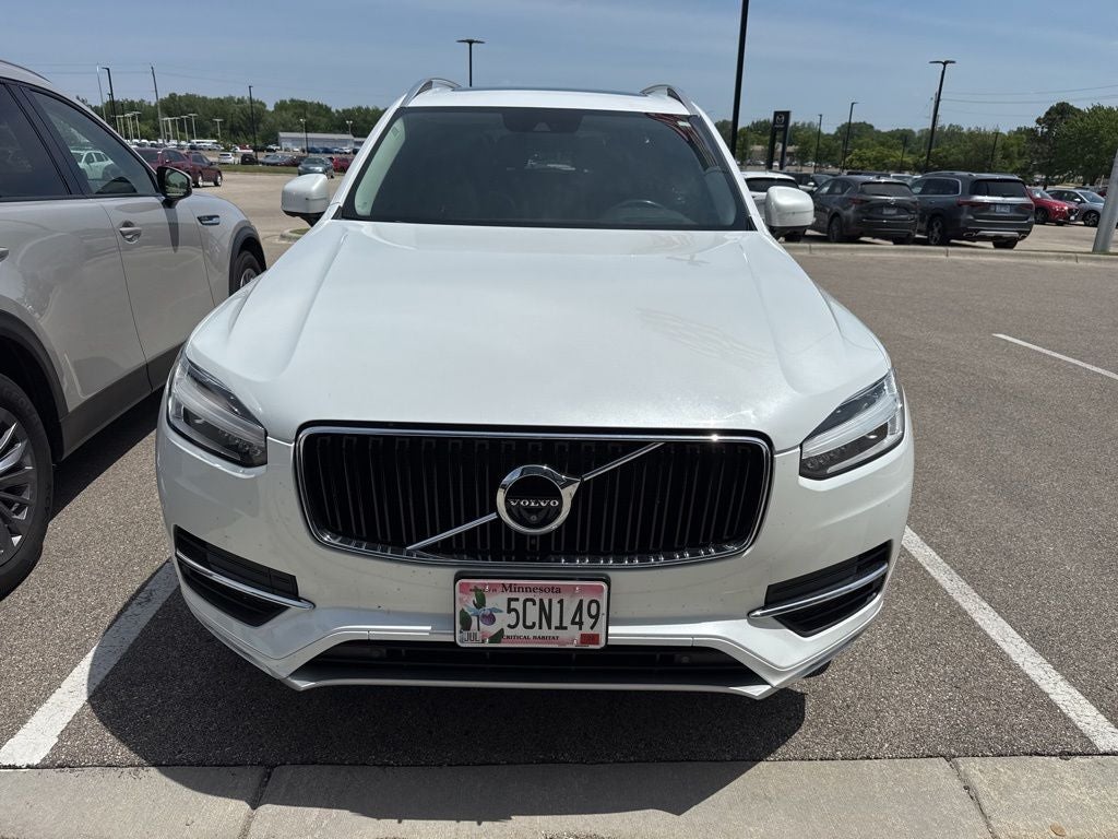 2017 Volvo XC90 T6 Momentum