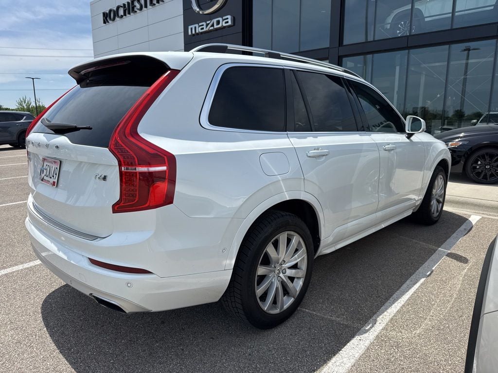 2017 Volvo XC90 T6 Momentum