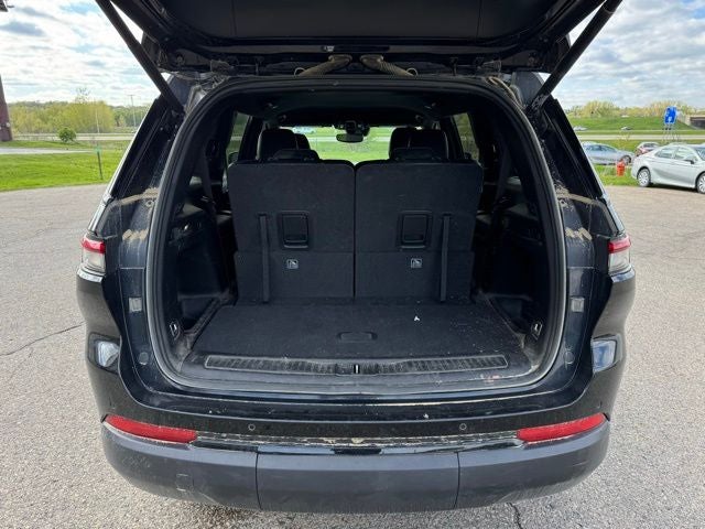 2022 Jeep Grand Cherokee L Altitude 4WD