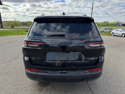 2022 Jeep Grand Cherokee L Altitude 4WD