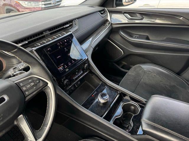 2022 Jeep Grand Cherokee L Altitude 4WD