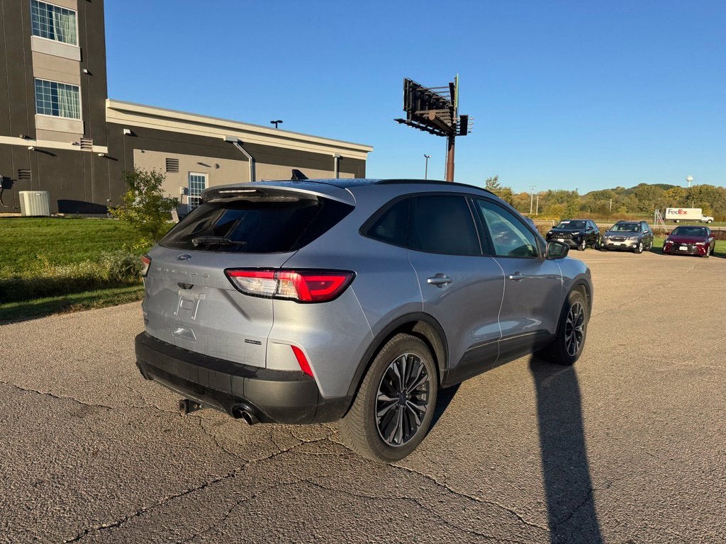 2022 Ford Escape Hybrid SE AWD
