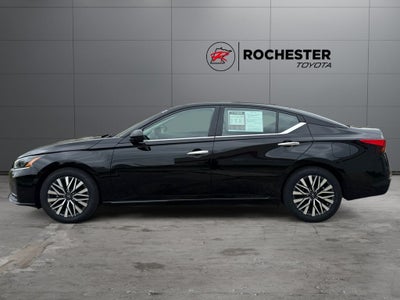 2024 Nissan Altima 2.5 SV FWD